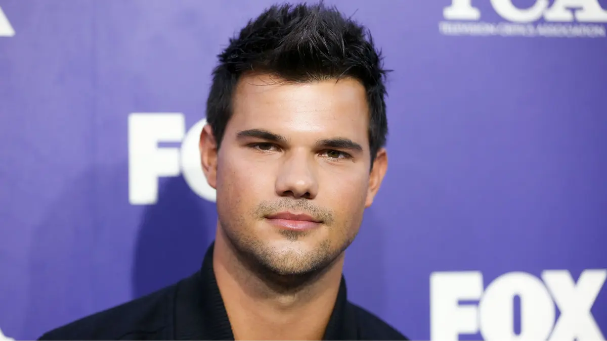 Taylor Lautner