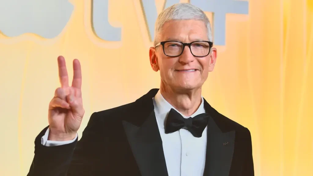 Tim Cook Bio, Age, Height, Husband, Kids, Apple CEO, Salary, Net Worth